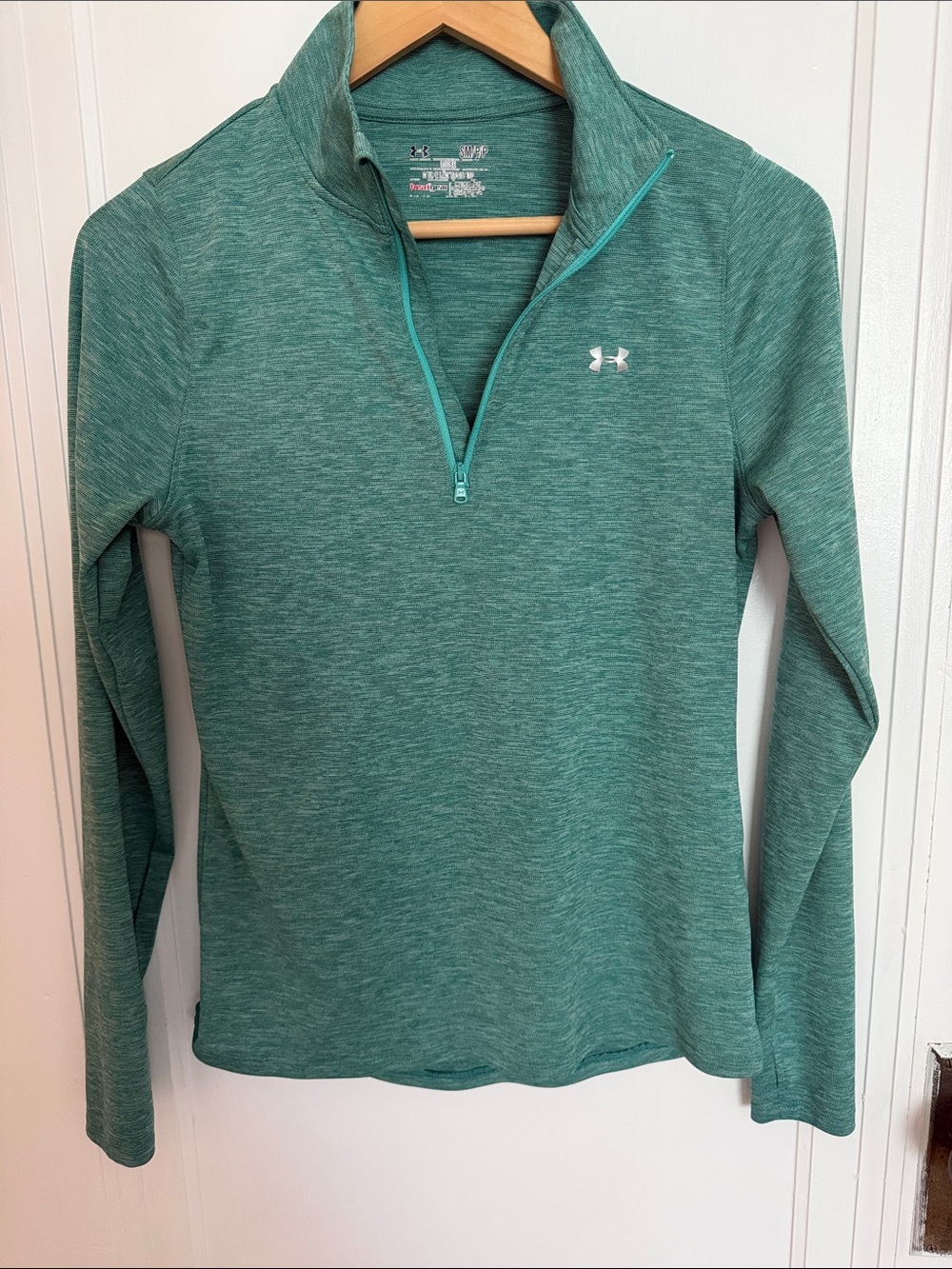 Under Armour Women's Heathered Teal green shirt Quarter-Zip Pullover